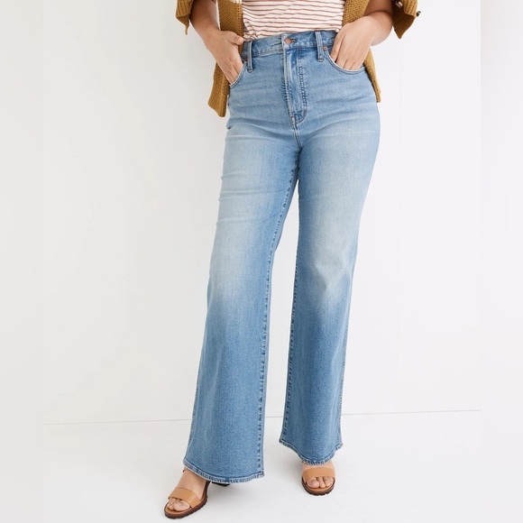 Madewell 11” High-Rise Flare Jeans Caine Wash - Picture 5 of 14